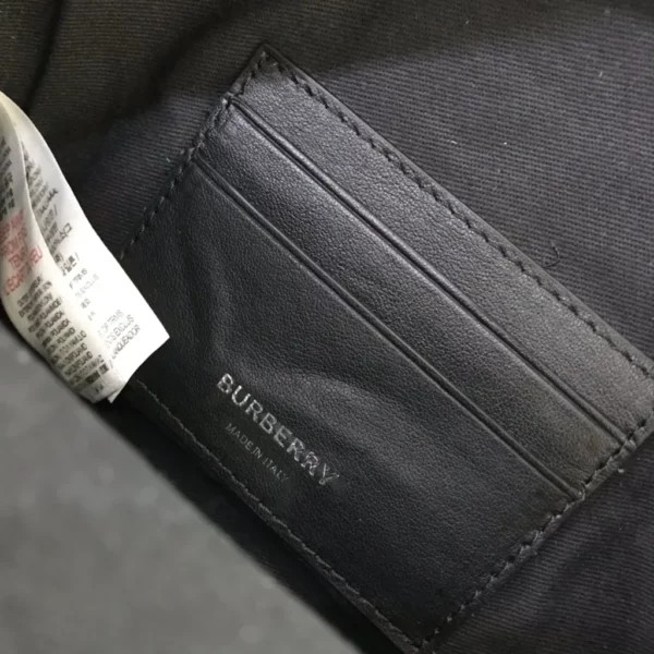 Burberry bag - rep bags