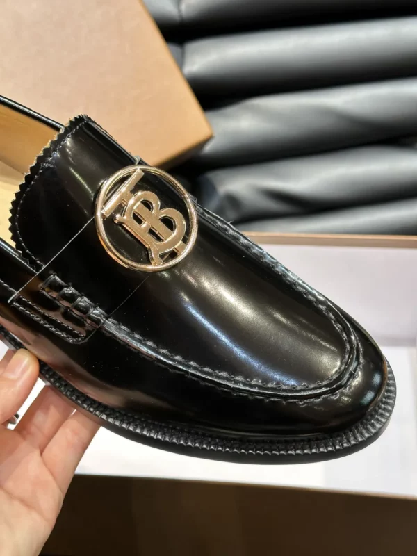 Burberry shoes - rep shoes