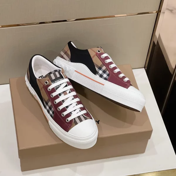 Burberry shoes - Reps shoes