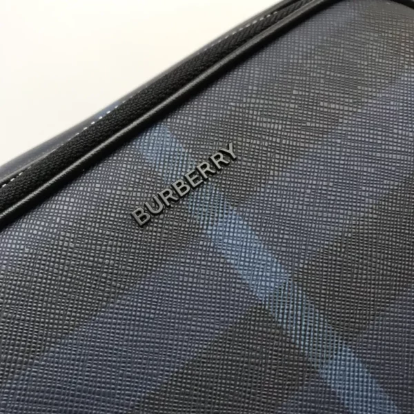 Burberry bag - rep bags