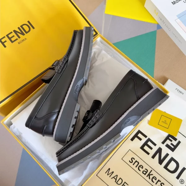 Fendi shoes - Replica shoes