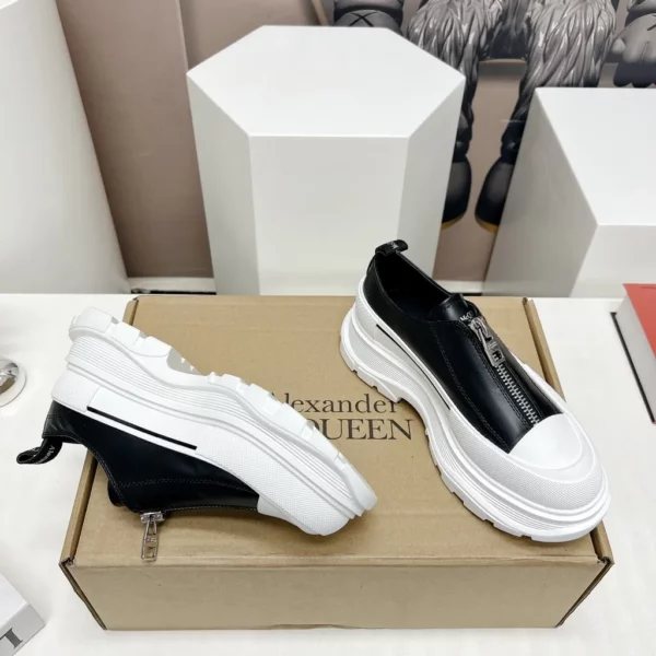 Alexander MCQueen shoes - Replica shoes