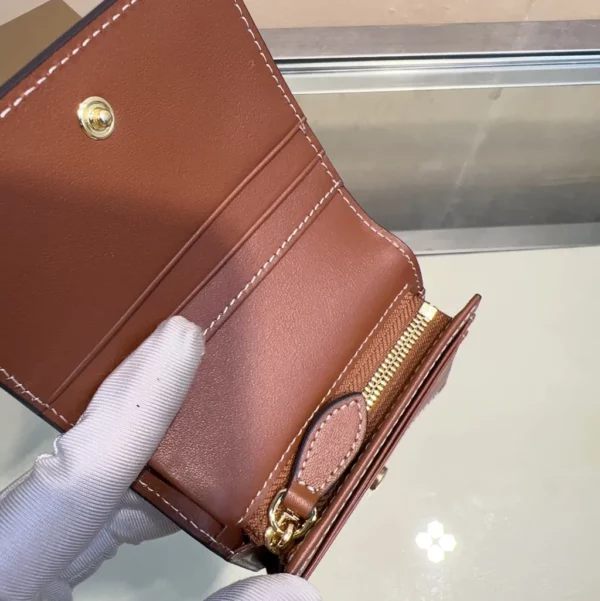 Burberry bag - rep bags