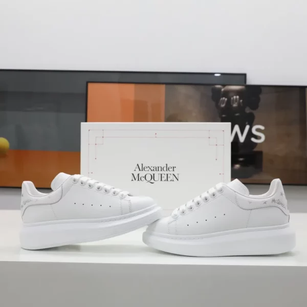 Alexander MCQueen shoes - rep shoes