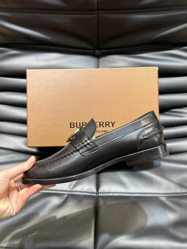 Burberry shoes - rep shoes