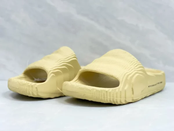 Yeezy shoes - Replica shoes