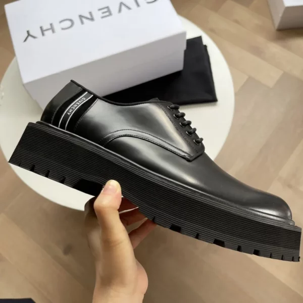 Givenchy shoes - Replica shoes