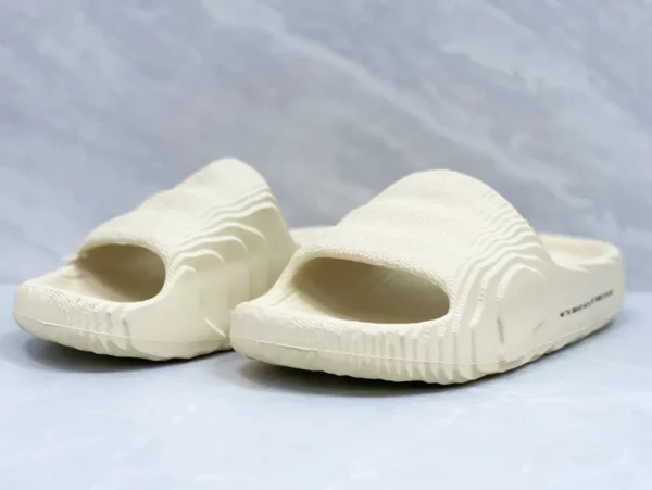 Yeezy shoes - Replica shoes