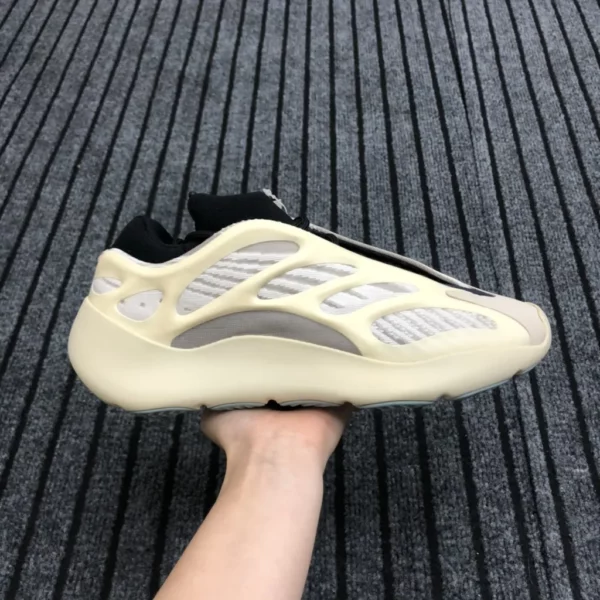 Yeezy shoes - Replica shoes