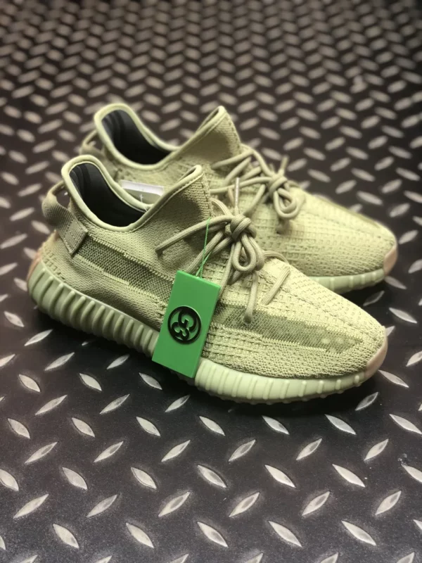 Yeezy shoes - Replica shoes