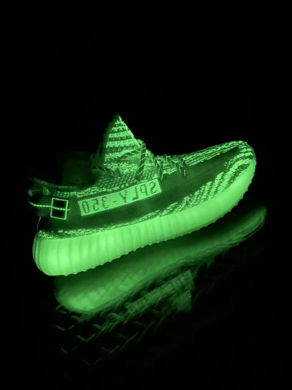 Yeezy shoes - Replica shoes