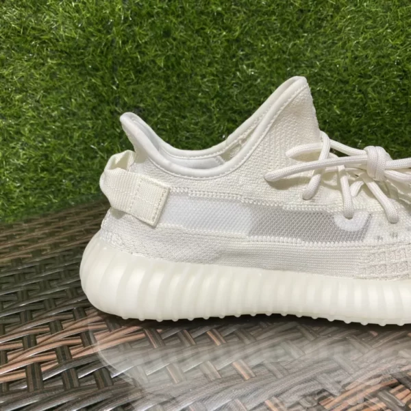 Yeezy shoes - Replica shoes