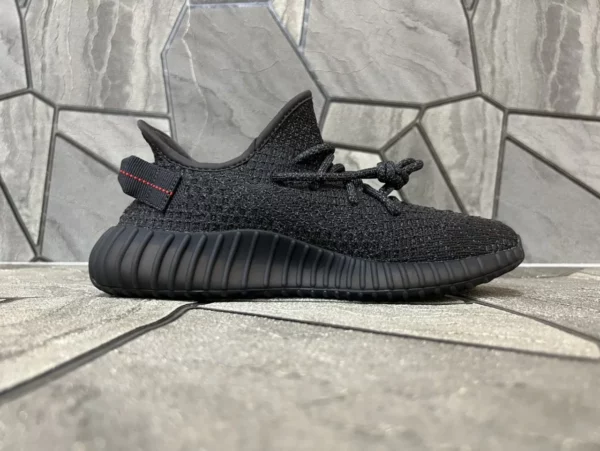 Yeezy shoes - Replica shoes