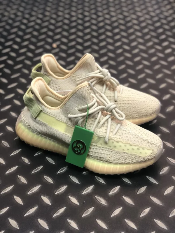 Yeezy shoes - Replica shoes