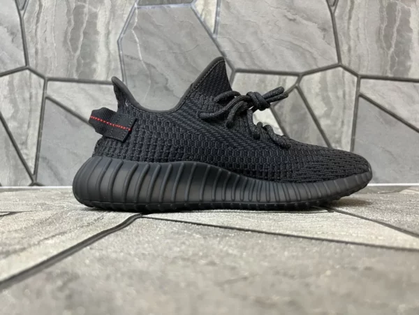 Yeezy shoes - Replica shoes