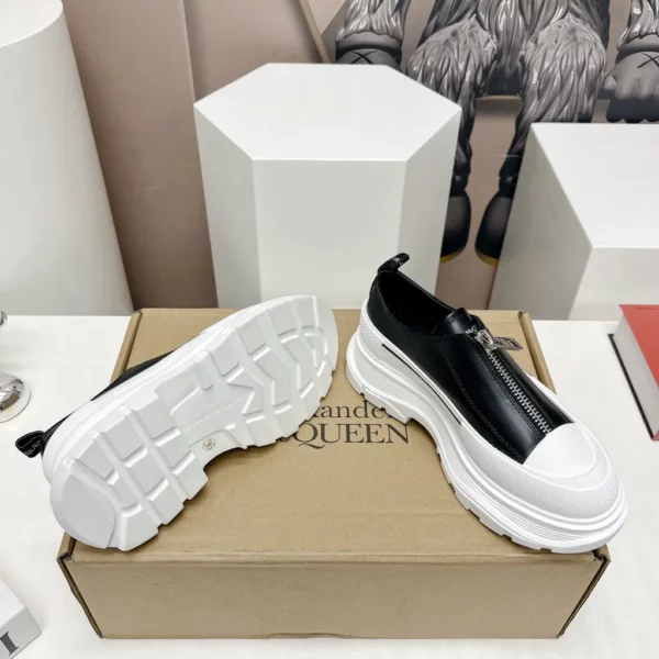 Alexander MCQueen shoes - Replica shoes