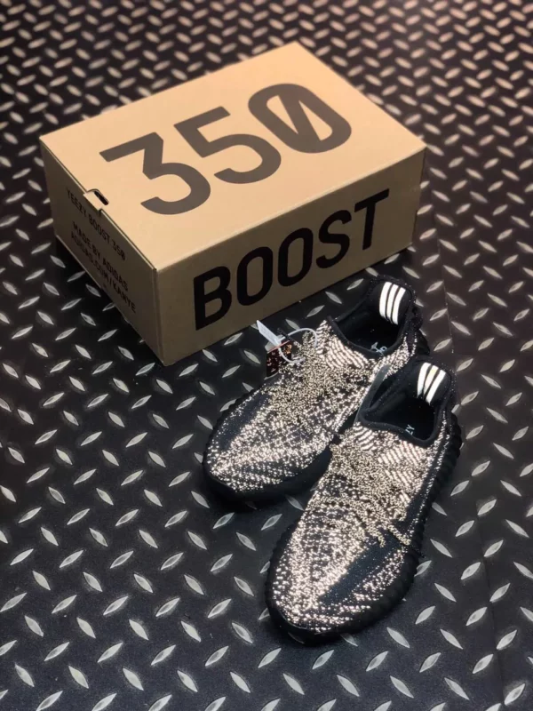 Yeezy shoes - Replica shoes