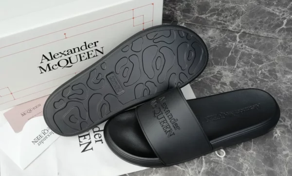 Alexander MCQueen shoes - Replica shoes