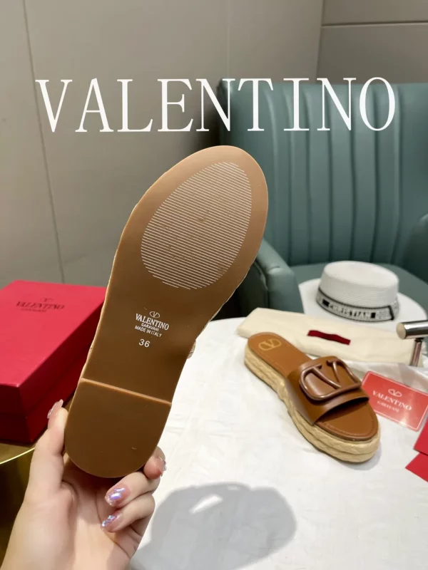 Valentino shoes - Replica shoes