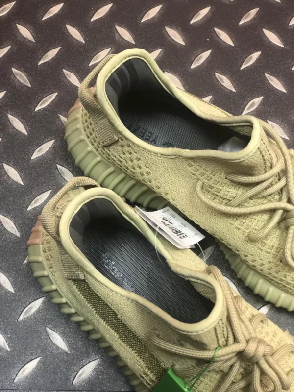 Yeezy shoes - Replica shoes