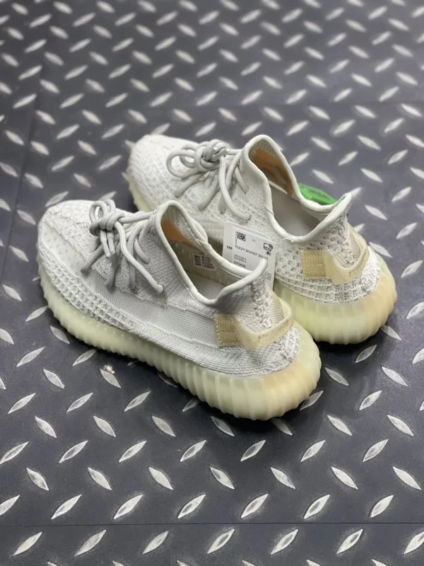 Yeezy shoes - Replica shoes