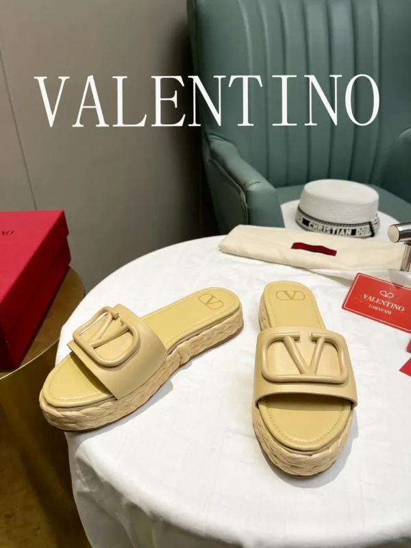 Valentino shoes - Replica shoes