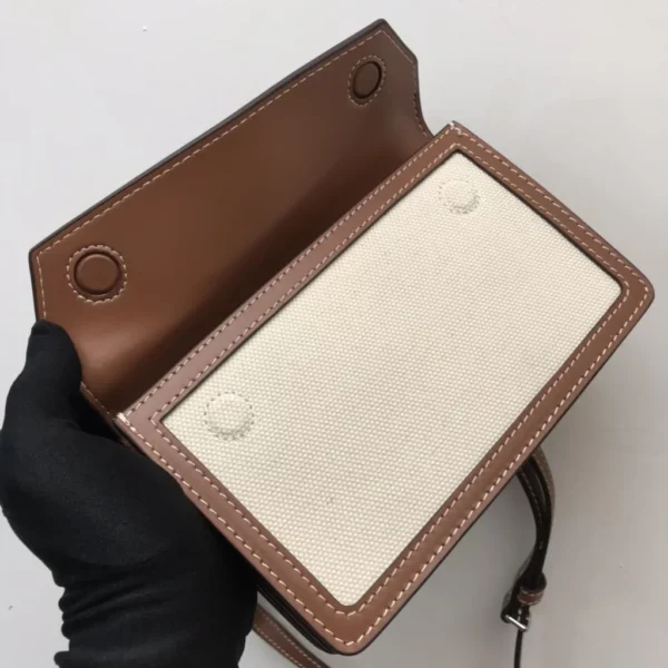 Burberry bag - rep bags