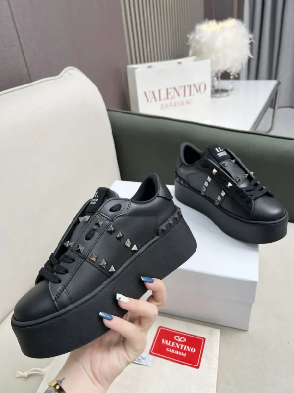 Valentino shoes - Replica shoes