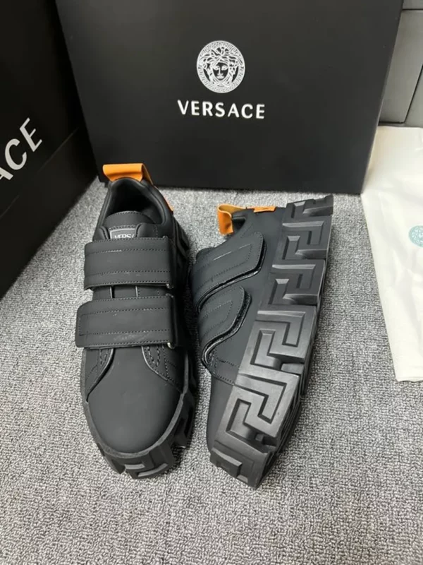 Versace shoes - Replica shoes