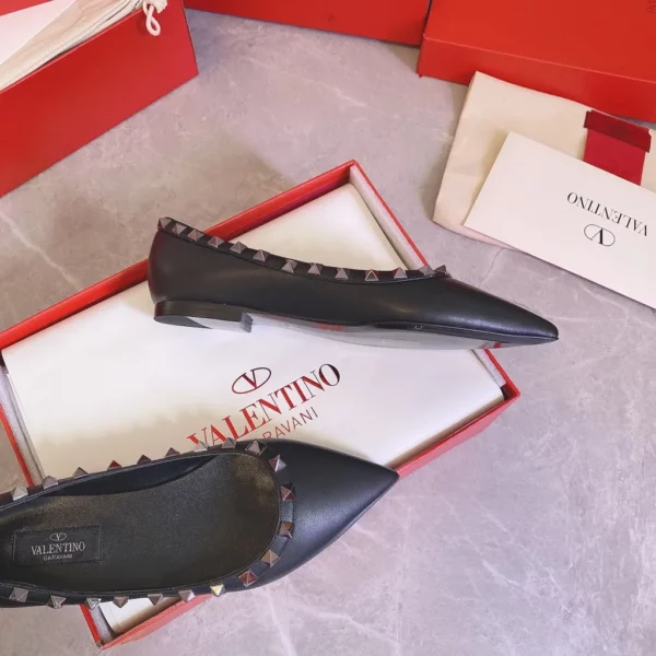 Valentino shoes - Reps shoes