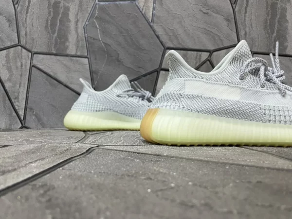 Yeezy shoes - rep shoes