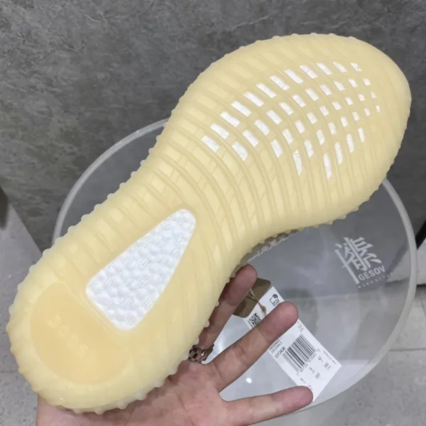 Yeezy shoes - Replica shoes