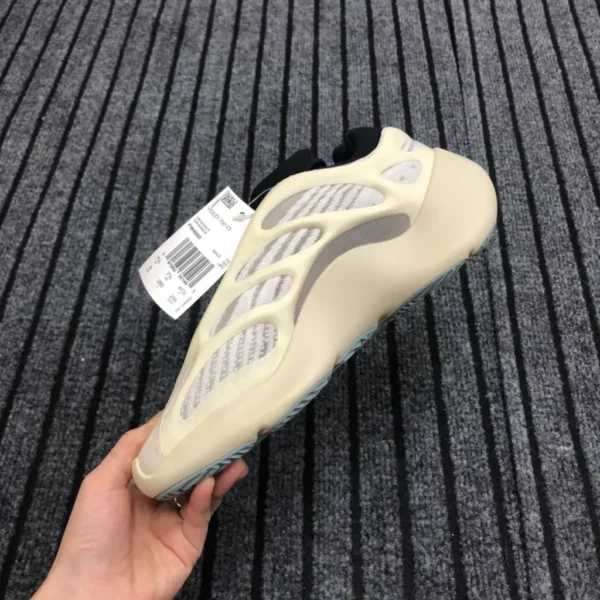 Yeezy shoes - Replica shoes