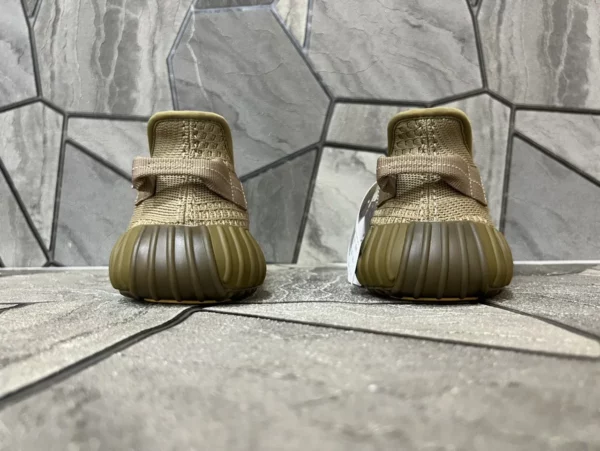 Yeezy shoes - Replica shoes