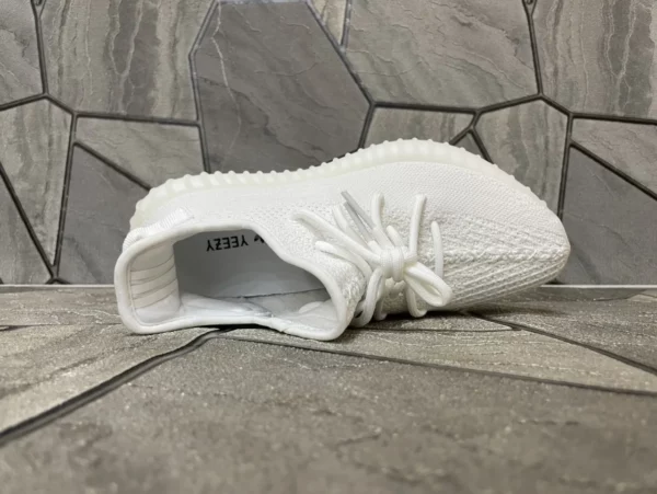 Yeezy shoes - rep shoes