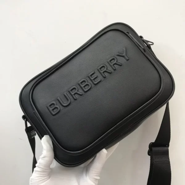 Burberry bag - rep bags