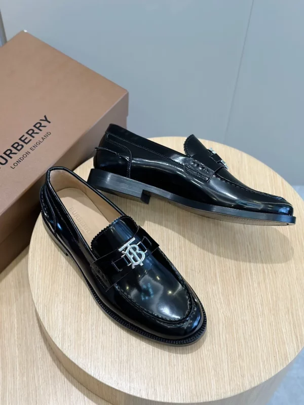 Burberry shoes - Reps shoes