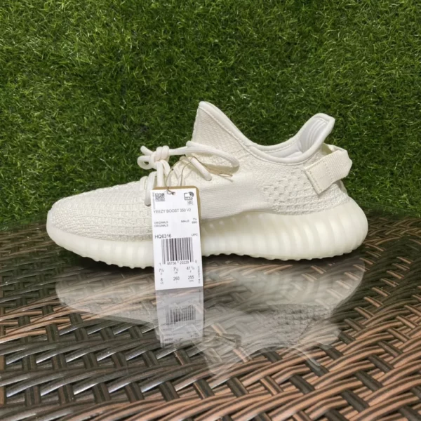 Yeezy shoes - Replica shoes