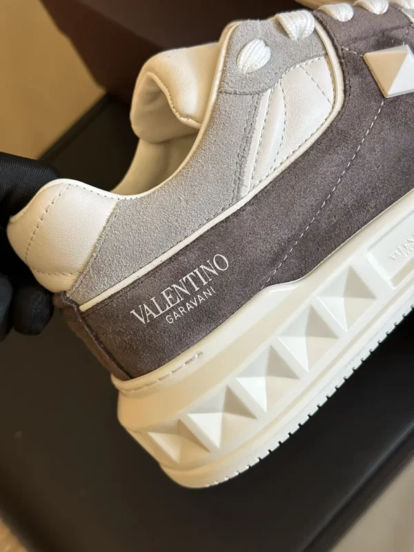 Valentino shoes - Replica shoes