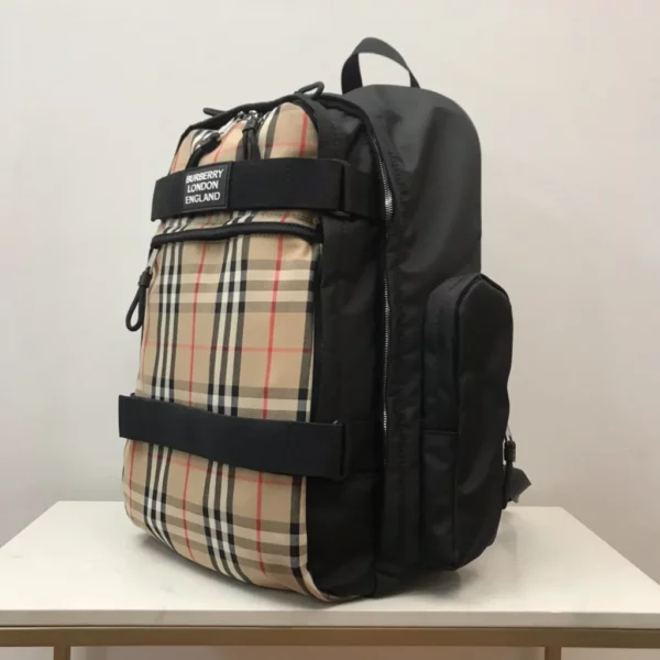 Burberry bag - rep bags