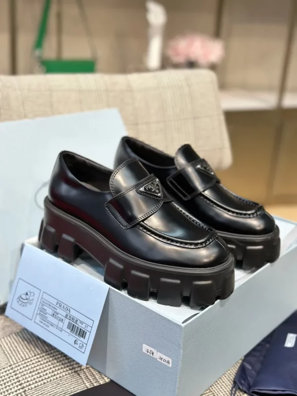 Prada shoes - Replica shoes