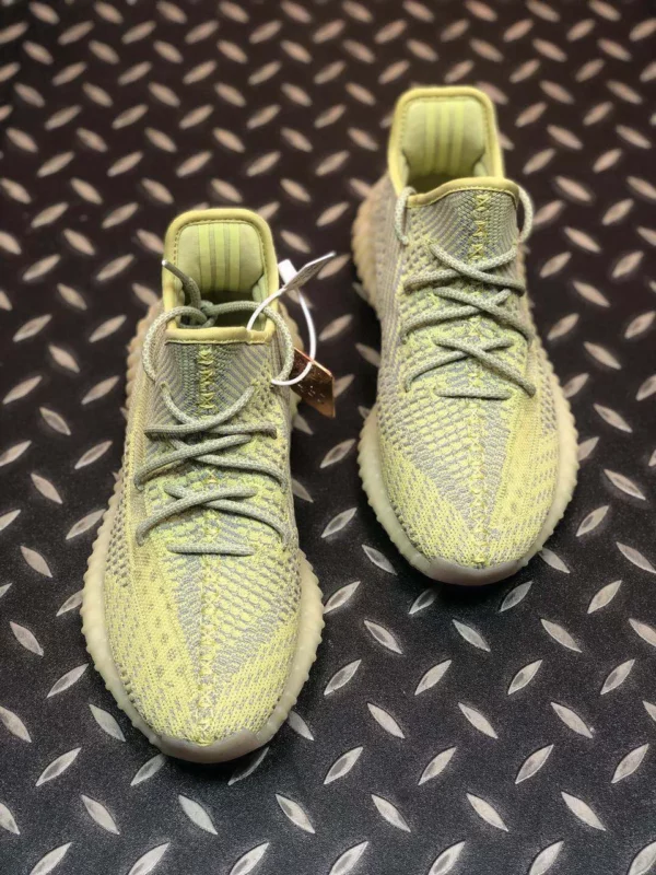 Yeezy shoes - Replica shoes