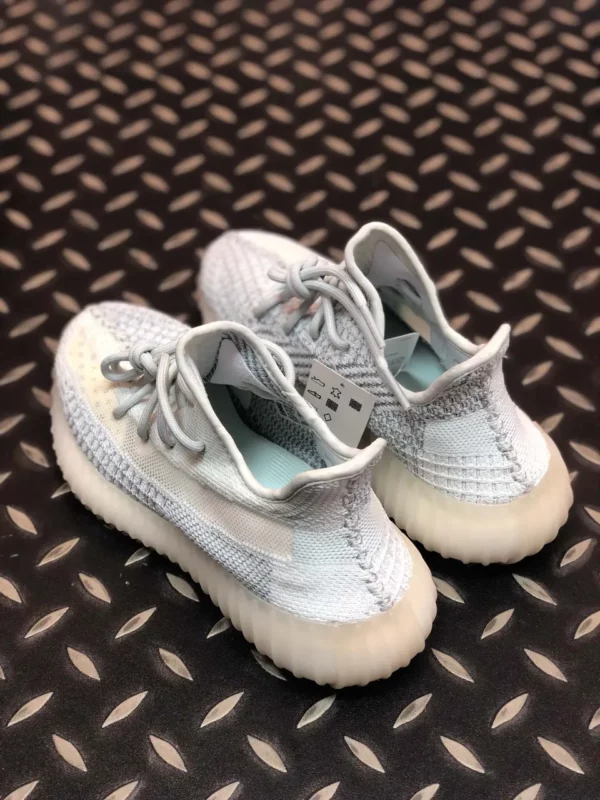 Yeezy shoes - Replica shoes