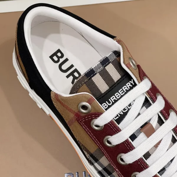 Burberry shoes - Reps shoes