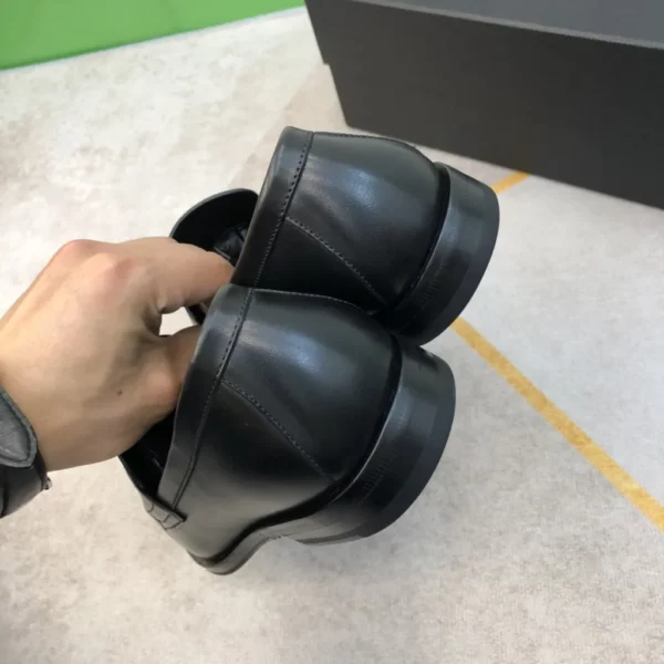 Prada shoes - Replica shoes