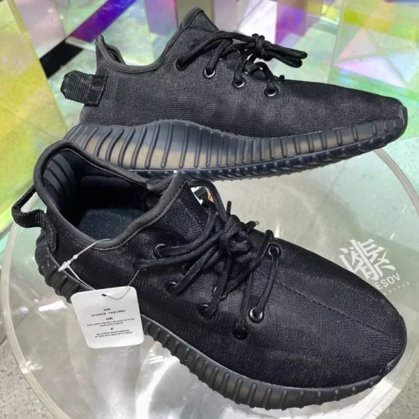 Yeezy shoes - rep shoes