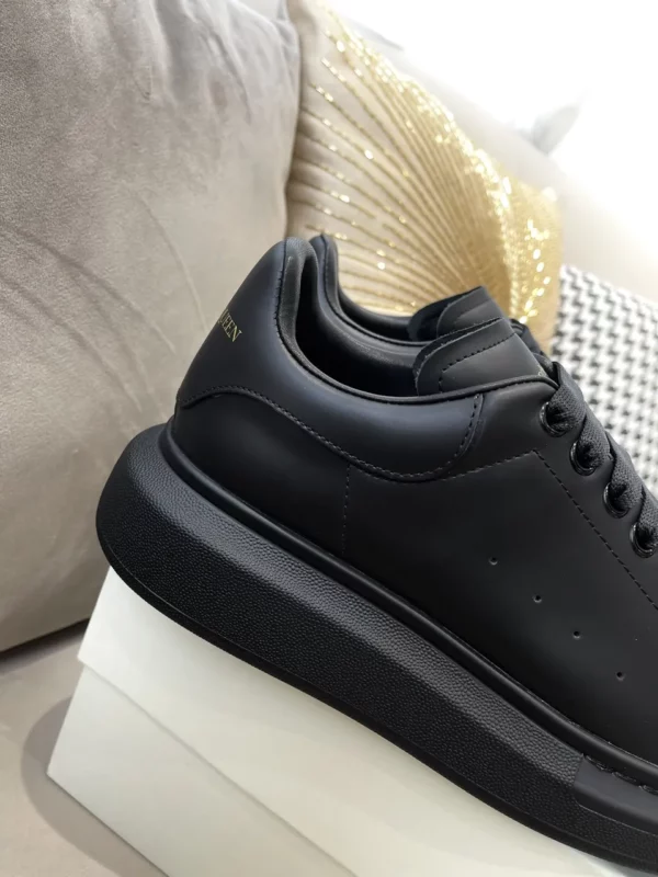 Alexander MCQueen shoes - rep shoes