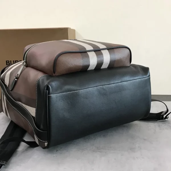 Burberry bag - rep bags