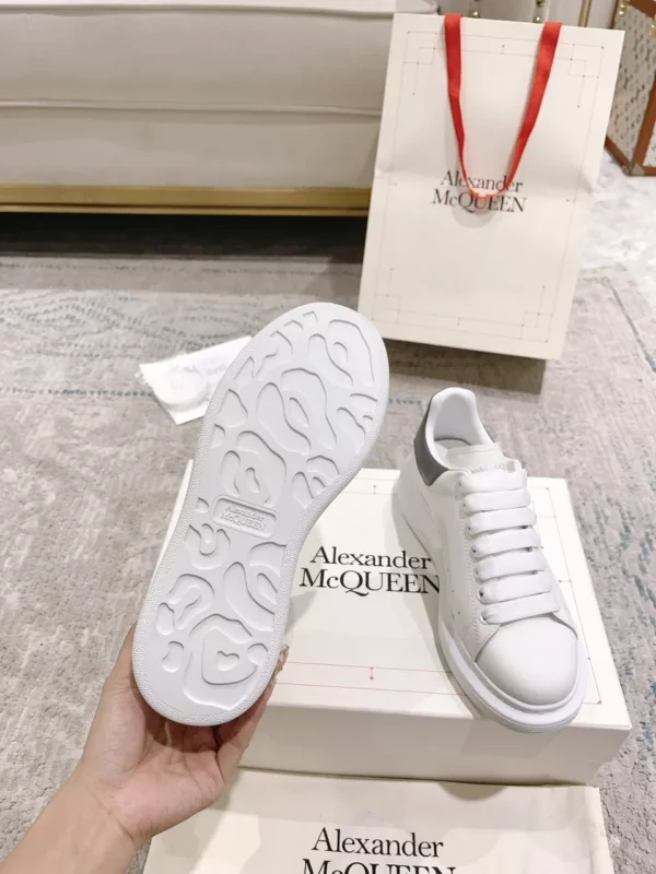 Alexander MCQueen shoes - rep shoes