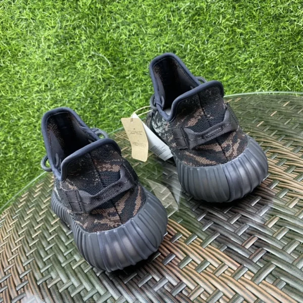 Yeezy shoes - rep shoes